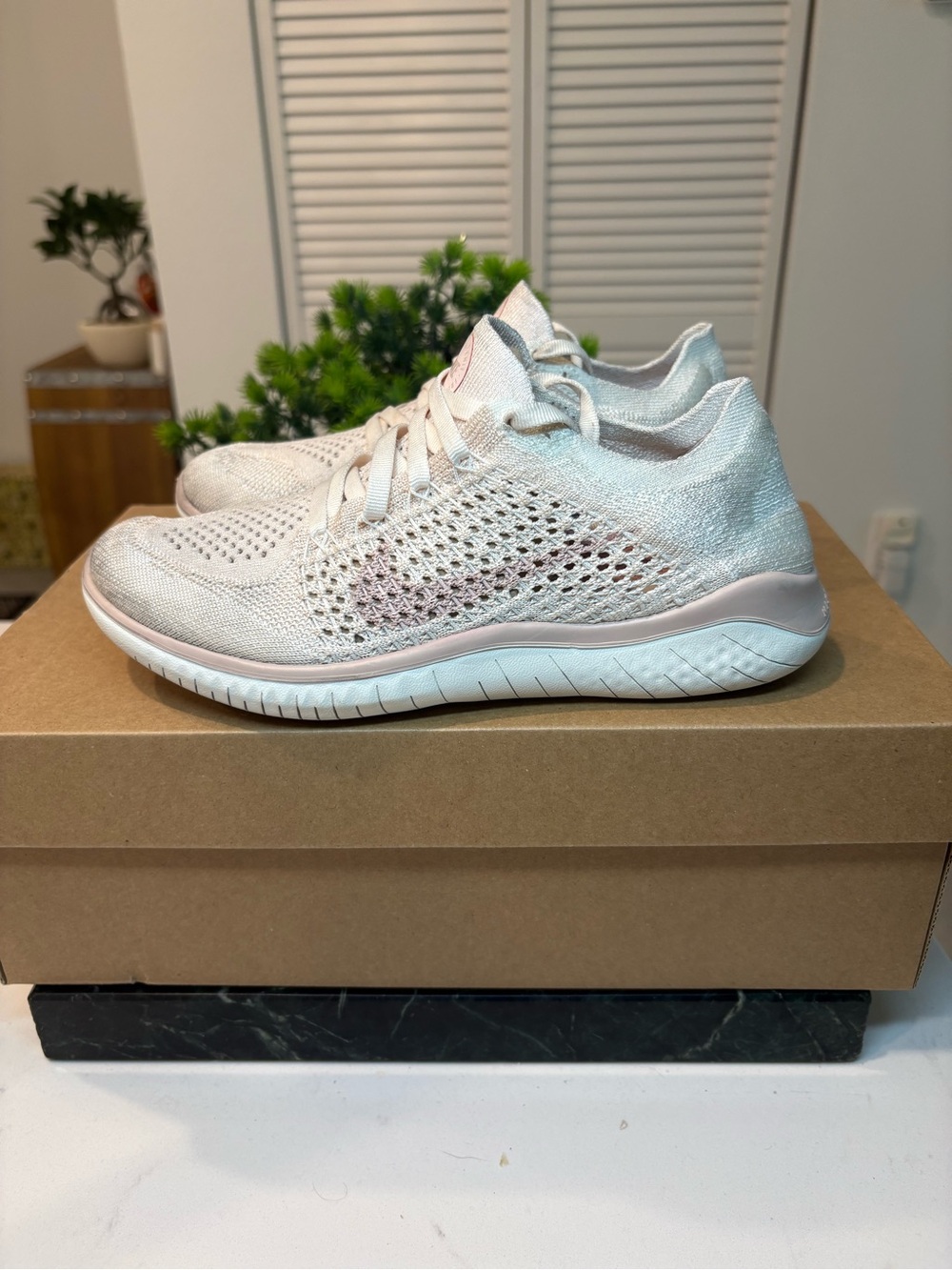 Nike Free RN Flyknit Soft Pink Women’s size 6 running shoes